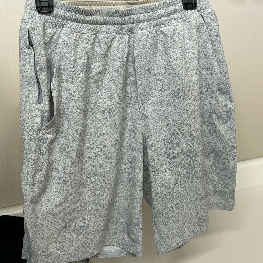 Lululemon men’s pace breaker short